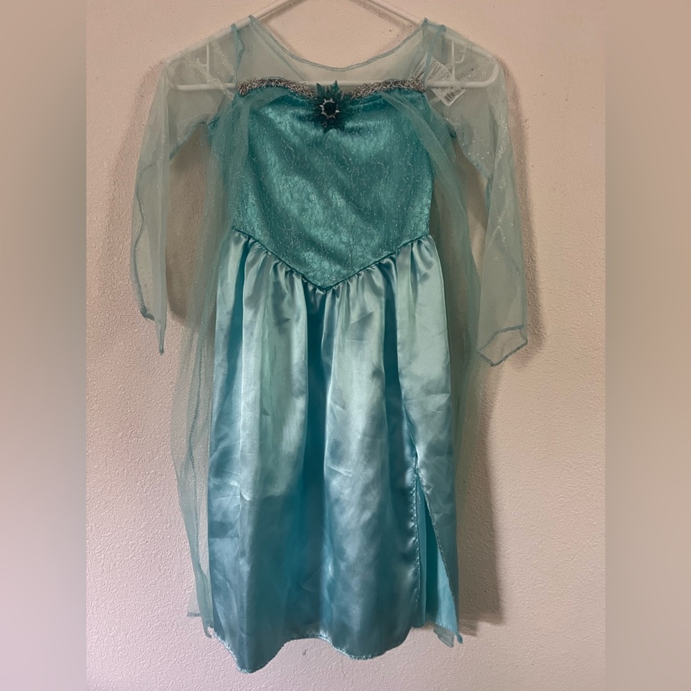 Elsa costume Size S (4-6x)